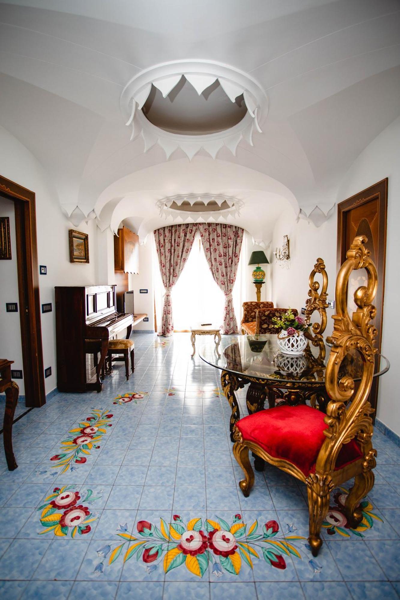 Strand Hotel Delfini Isquia Exterior foto